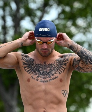 Swimming caps Huge selection arena